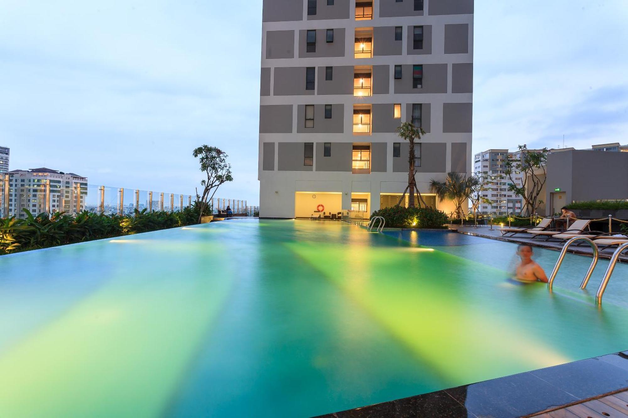 2Brs City View In The Heart Of Saigon - Free Infinity Pool Хошимин Экстерьер фото